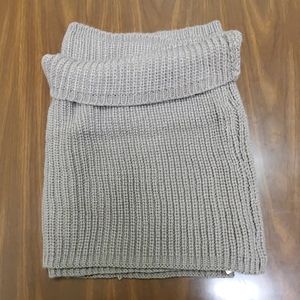 Grey infinity scarf